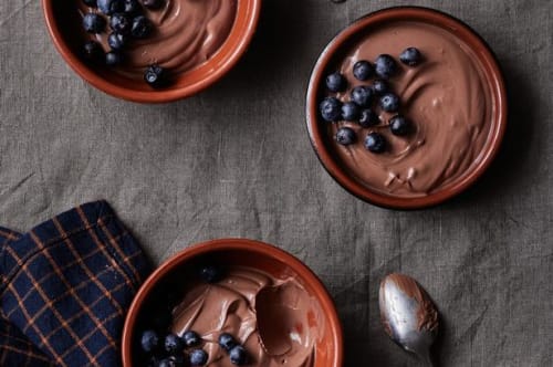 Chokoladecreme med blåbær 