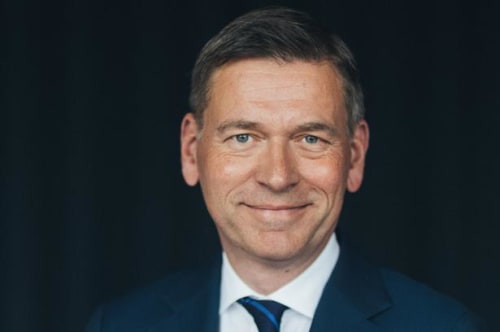 »Jeg forhandler ikke, jeg stiller ikke krav«