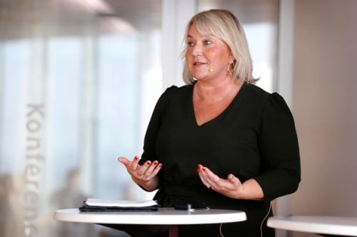 I over et år har Christina Egelund leget skjul med offentligheden