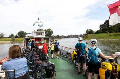 Hop på cyklen, og oplev Europas mest befærdede indre vandvej