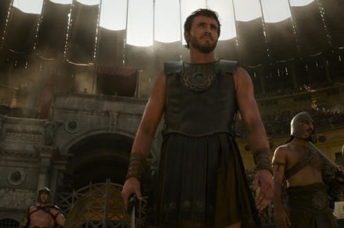 Er Paul Mescal bedre til at svinge sværdet i sandaler end Russell Crowe? 