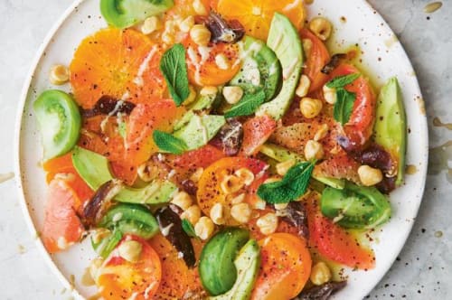 Salat med appelsin, dadler og avokado