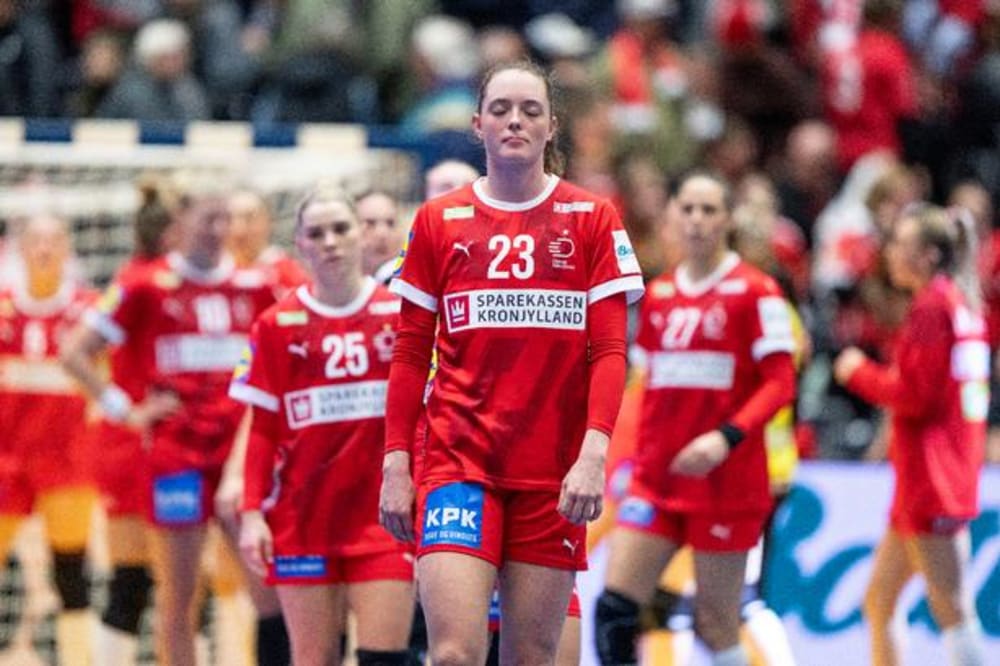 Tomme blikke som her hos Kristina Jørgensen prægede de danske spillere efter choknederlaget.Foto: Bo Amstrup/Ritzau Scanpix