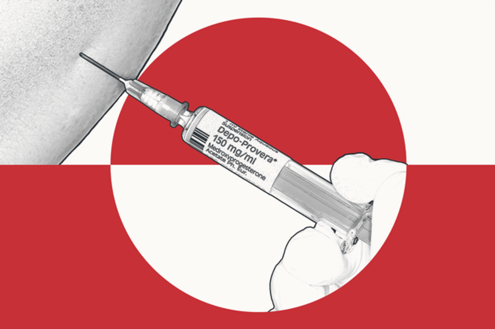 Depo-provera er et præventionsmiddel, der gives som en depotinjektion Det skal indsprøjtes hver tredje måned af en lægefaglig person. Illustration: Mads Djerving.Mads Djervig. Originalfoto: Dr P. Marazzi/Science Photo Library/Ritzau Scanpix