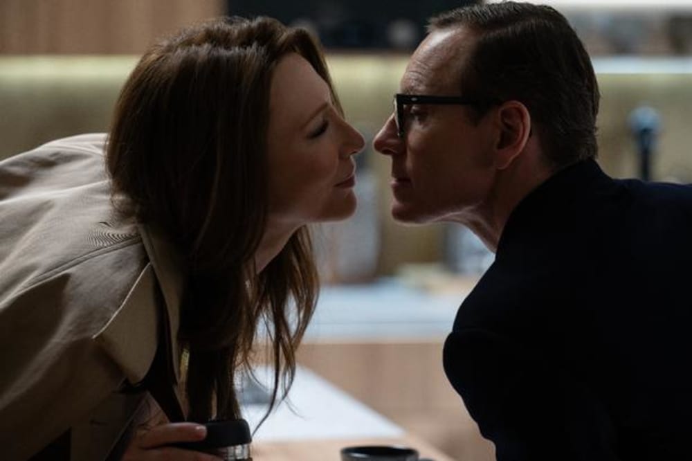 Cate Blanchett og Michael Fassbender er spionægteparret i Steven Soderberghs whodunnit-krimi.Foto: Claudette Barius/focus Features © 2025 All Rights Reserved./Claudette Barius/Focus Features © 2025 All Rights Reserved.