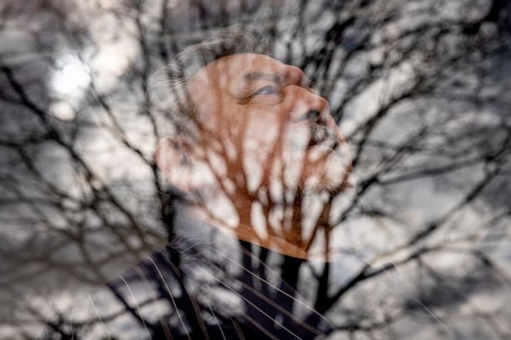 I begyndelsen, da Rasmus Lyberth begyndte at lave musik, fik han kritik i sit hjemland. Mange var vrede over hans åbenmundede tekster om svære følelser og problemer