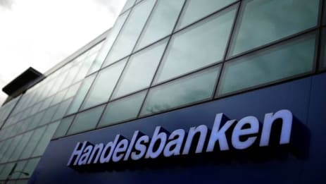 Jyske Bank køber Handelsbanken i Danmark