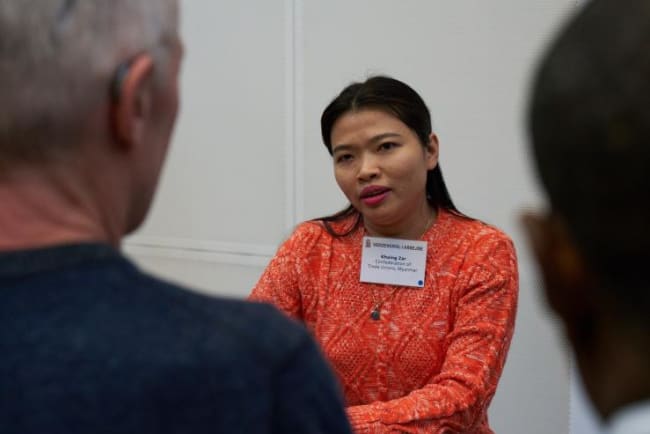 Myanmar: Industriarbejdere forhandler sig til bedre sikring 