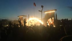 Roskilde Festival skal stoppe udskænkning klokken 22 og lave sektioner til publikum. Men hvordan gør man det? 