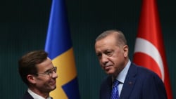 Sverige slår hårdere ned på terrorisme og håber på Tyrkiets accept: 'Det er sidste del af vores aftale'