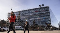 Funktionærer må se langt efter lønstigninger til kolleger på fabriksgulvet
