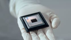 Googles nye chip bruger 5 minutter. Supercomputer skal bruge 10.000.000.000.000.000.000.000.000 år