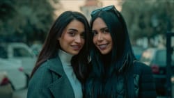 Yara og Amal er bedste venner, men helt uenige om det nye Syrien