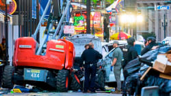 Køretøj kører ind i menneskemængde i New Orleans