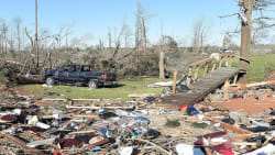 Tornadoudbrud har hærget USA: ’Huse er jævnet med jorden’