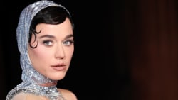 Katy Perry og fem andre kvinder skal i dag en tur i rummet ombord på Jeff Bezos' raket