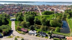 Voldmester har fået nok: Fortidsminde bliver brugt som kompostbunke