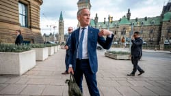 Endeligt valgresultat: Carney tæt på komplet triumf