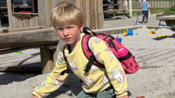Sebastian kan lege videre i børnehaven frem til august - flere kommuner dropper tidlig skolestart