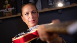Et år efter afsløringerne: Nu skal nye anbefalinger stoppe sexisme i musikbranchen