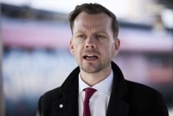 'Det er ikke øget overvågning', forsikrede minister - nu hagler kritikken ned over ham