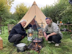 Tusind tak, fordi I har kigget med: Se Jørgen Skouboes farvel-video til seerne