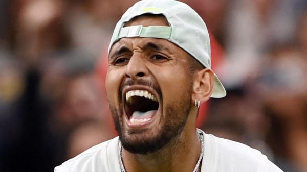Wimbledon-kamphaner fortsætter ordkrig på pressemøde: 'Han mobbede sikkert også i skolen'
