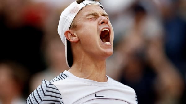LIVE: Holger Rune jagter plads i semifinalen mod norsk rival