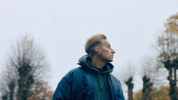Populær dansk musiker skifter navn igen: NOAH er mere end fire bogstaver