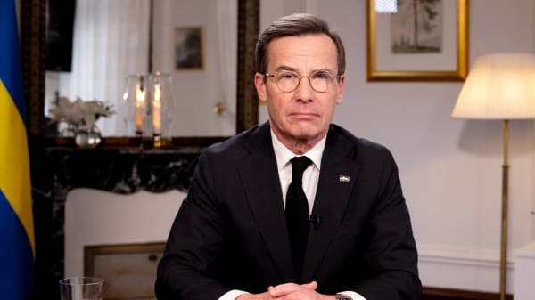 Statsminister Ulf Kristersson: Hele Sverige bærer sorgen sammen med jer