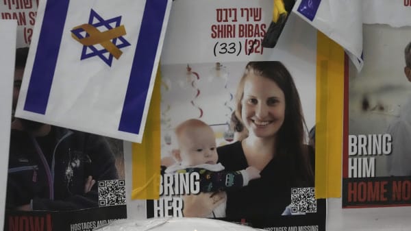 Efter forvirring om gidseludveksling: Hamas siger, at det rigtige lig nu er på vej til Israel