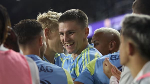 Mikael Uhre åbner USA's fodboldsæson med scoring