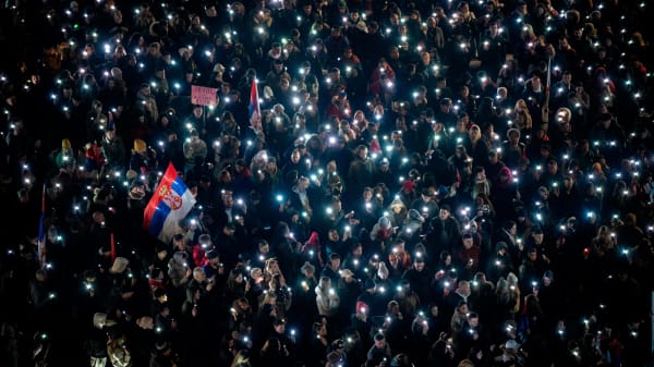 Serbien oplever lige nu de største demonstrationer i Europa siden ungdomsoprøret i '68