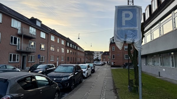 Kommune vil gøre jagten på en p-plads lettere: Men hvorfor skal vi betale, spørger beboerne