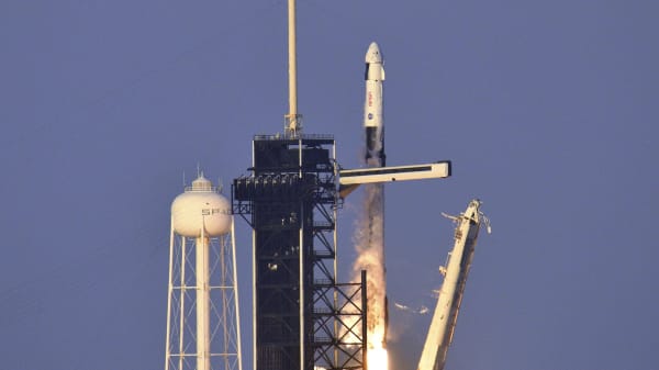 SpaceX-kapsel er ankommet til ISS: To astronauter skal hjem efter forlænget ophold i rummet