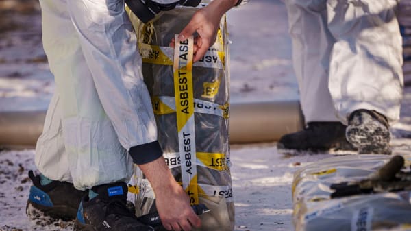 200 håndværkere påvirket efter fusk med prøve: Flere siger fra overfor asbest