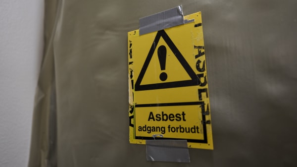 Nyt fund af asbest: Omstridt byggeprojekt stoppet igen