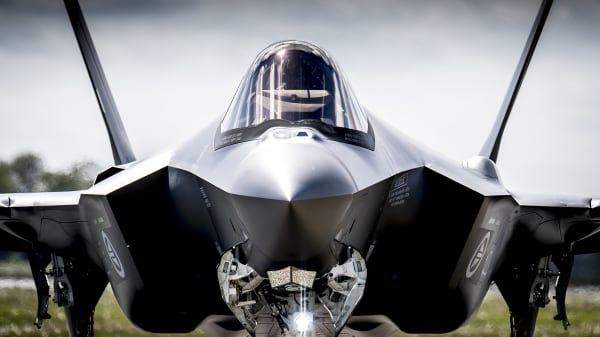 Troels Lund Poulsen vil købe flere F-35-kampfly fra USA