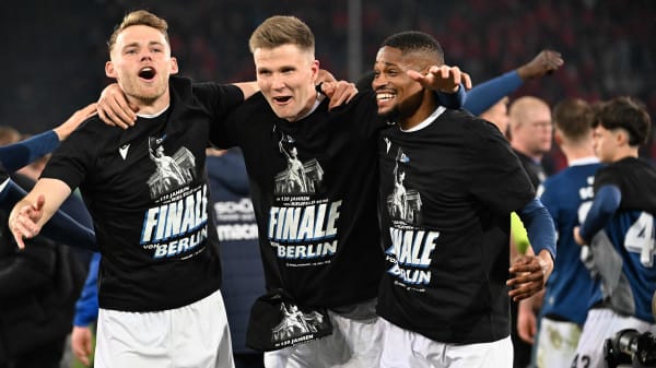 Tysk sensationshold slår forsvarende mestre og spiller sig i pokalfinale