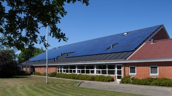 Rapport anbefaler skolelukninger: Borgmesterkandidat siger nej