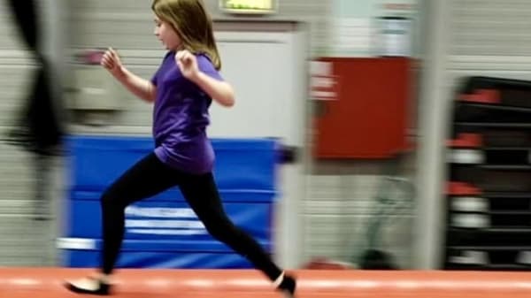 Mange flere kommuner hjælper nu med fritidsaktiviteterne: Uden hjælp kunne 10-årige Lucca ikke gå til gymnastik