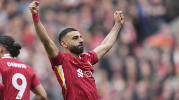 Mohamed Salah forlænger kontrakten i Liverpool