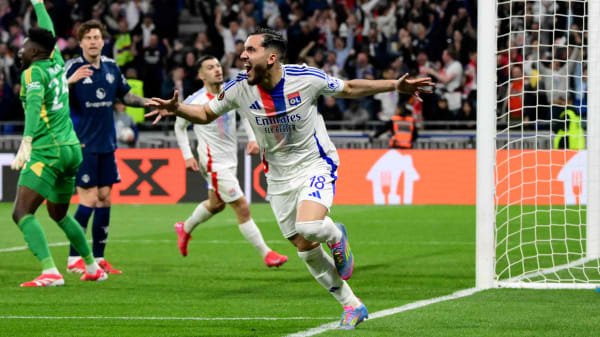 Manchester United smider sejren i sidste minut