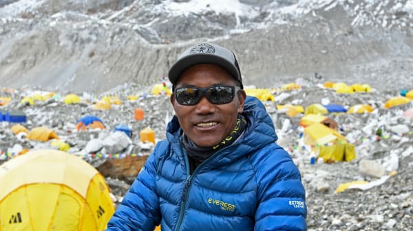 Sherpa kan udbygge sin Mount Everest-rekord: 'Det er bare endnu en dag på jobbet'