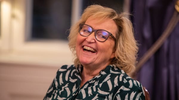 Tine Gøtzsche løj i populært program – og vi kan faktisk lære meget af tv-løgne, mener hun