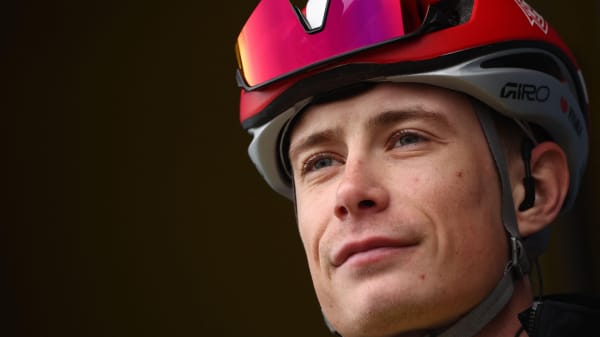 Styrt ændrer intet i Vingegaards Tour de France-forberedelser