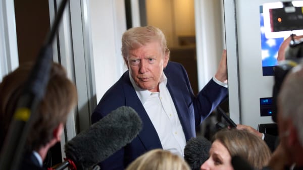 Trump opfordrer til direkte forhandlinger på 'højt niveau' mellem Rusland og Ukraine