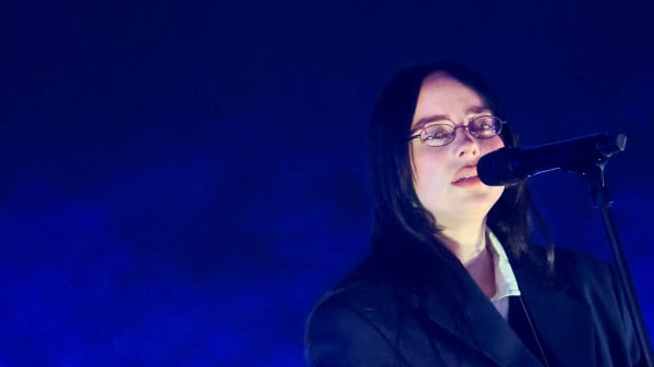 Billie Eilish vælter anmelderne bagover med koncert, der vil 'gå over i historien'