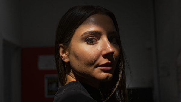 Filmen var så brutal, at dansk influencer måtte tage en pause: 'Jeg kunne genkende ret meget af mig selv'