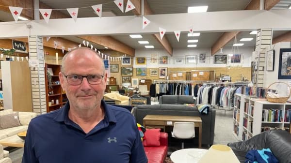 Køb genbrugsguld midt om natten eller uden bukser på